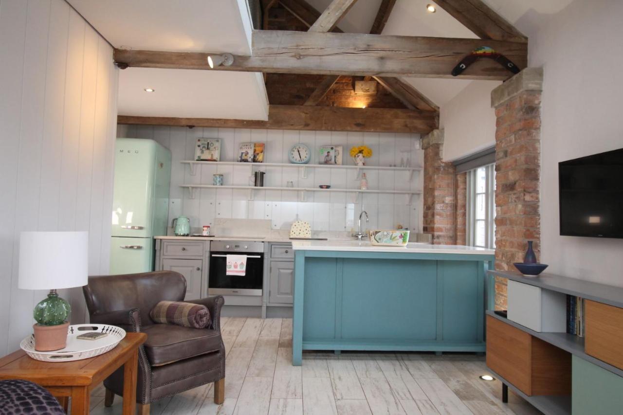 The Hayloft - Cheshire Villa Crewe Exterior photo