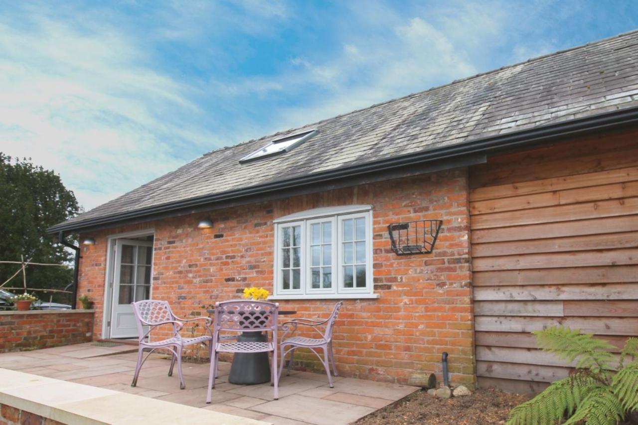 The Hayloft - Cheshire Villa Crewe Exterior photo
